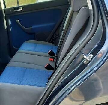 Синий Фольксваген Гольф, объемом двигателя 1.6 л и пробегом 252 тыс. км за 5000 $, фото 7 на Automoto.ua