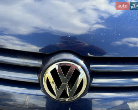 Синий Фольксваген Гольф, объемом двигателя 1.6 л и пробегом 214 тыс. км за 6350 $, фото 75 на Automoto.ua