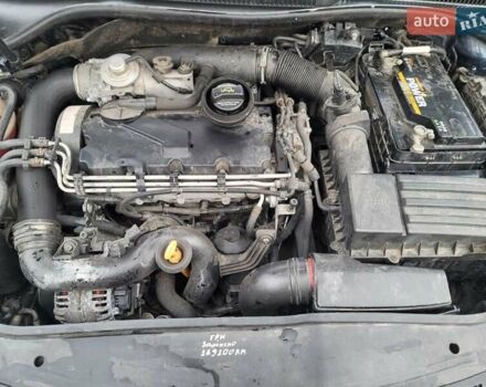 Синий Фольксваген Гольф, объемом двигателя 1.9 л и пробегом 309 тыс. км за 5200 $, фото 17 на Automoto.ua