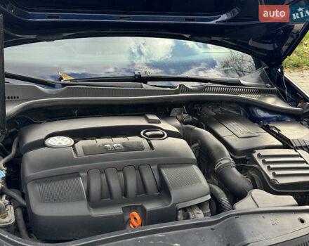 Синий Фольксваген Гольф, объемом двигателя 1.6 л и пробегом 214 тыс. км за 6350 $, фото 59 на Automoto.ua