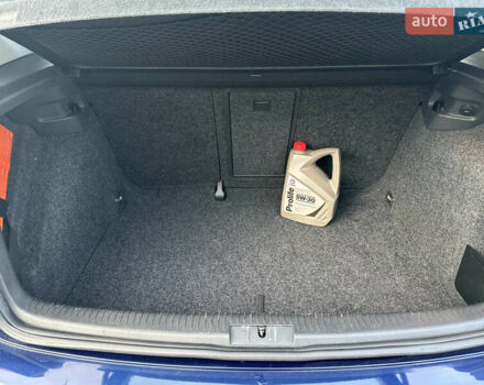 Синий Фольксваген Гольф, объемом двигателя 1.39 л и пробегом 238 тыс. км за 5750 $, фото 57 на Automoto.ua