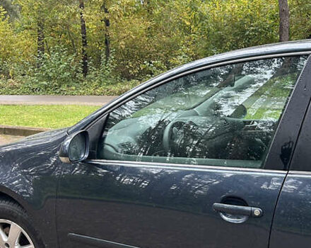 Синий Фольксваген Гольф, объемом двигателя 1.6 л и пробегом 252 тыс. км за 5350 $, фото 14 на Automoto.ua