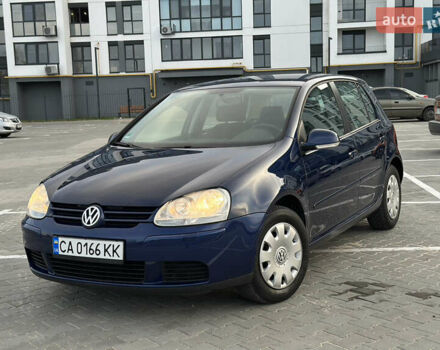 Синий Фольксваген Гольф, объемом двигателя 1.39 л и пробегом 238 тыс. км за 5750 $, фото 1 на Automoto.ua