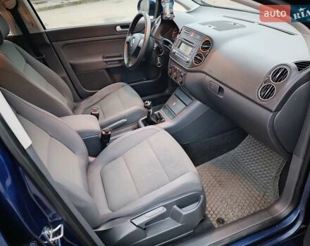 Синий Фольксваген Гольф, объемом двигателя 1.4 л и пробегом 195 тыс. км за 5299 $, фото 16 на Automoto.ua