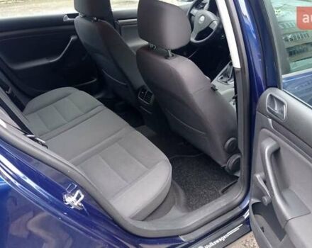 Синий Фольксваген Гольф, объемом двигателя 1.6 л и пробегом 290 тыс. км за 4950 $, фото 20 на Automoto.ua