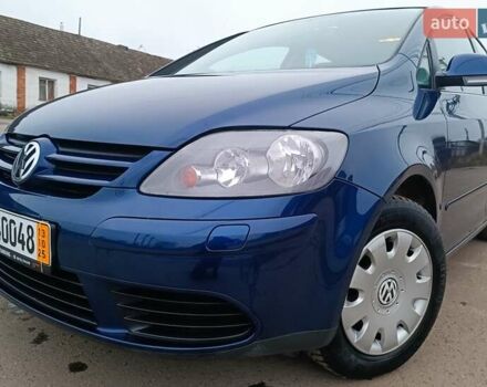 Синий Фольксваген Гольф, объемом двигателя 1.4 л и пробегом 195 тыс. км за 5299 $, фото 1 на Automoto.ua