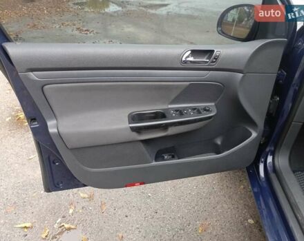 Синий Фольксваген Гольф, объемом двигателя 1.4 л и пробегом 241 тыс. км за 4850 $, фото 5 на Automoto.ua