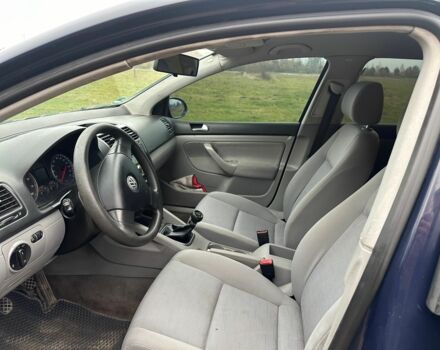 Синий Фольксваген Гольф, объемом двигателя 1.4 л и пробегом 268 тыс. км за 4450 $, фото 12 на Automoto.ua