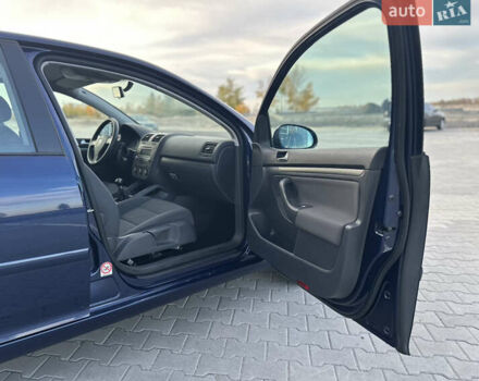 Синий Фольксваген Гольф, объемом двигателя 1.39 л и пробегом 238 тыс. км за 5750 $, фото 50 на Automoto.ua