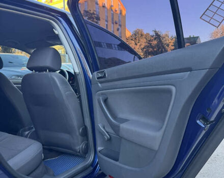 Синий Фольксваген Гольф, объемом двигателя 1.6 л и пробегом 211 тыс. км за 5500 $, фото 9 на Automoto.ua