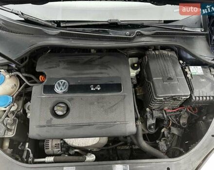 Синий Фольксваген Гольф, объемом двигателя 1.4 л и пробегом 210 тыс. км за 5500 $, фото 13 на Automoto.ua