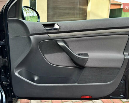 Синий Фольксваген Гольф, объемом двигателя 1.6 л и пробегом 154 тыс. км за 6346 $, фото 79 на Automoto.ua