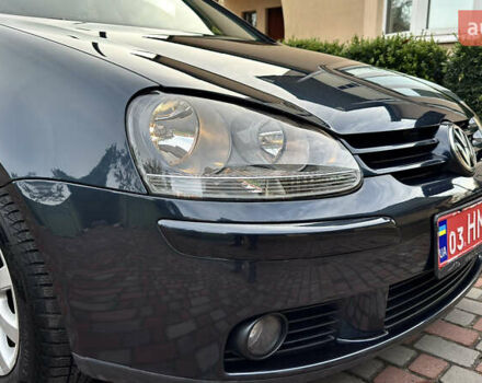 Синий Фольксваген Гольф, объемом двигателя 1.6 л и пробегом 154 тыс. км за 6346 $, фото 82 на Automoto.ua