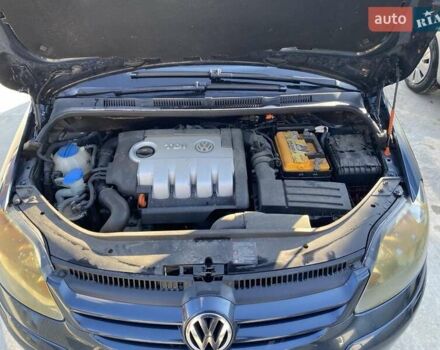 Фольксваген Гольф 2006 в Сваляве на Automoto.ua Синий Фольксваген Гольф, объемом двигателя 1.97 л и пробегом 272 тыс. км за 6500 $, фото 9 на Automoto.ua