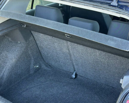 Синий Фольксваген Гольф, объемом двигателя 1.6 л и пробегом 206 тыс. км за 5950 $, фото 111 на Automoto.ua