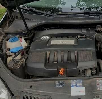 Синий Фольксваген Гольф, объемом двигателя 1.6 л и пробегом 206 тыс. км за 6300 $, фото 46 на Automoto.ua