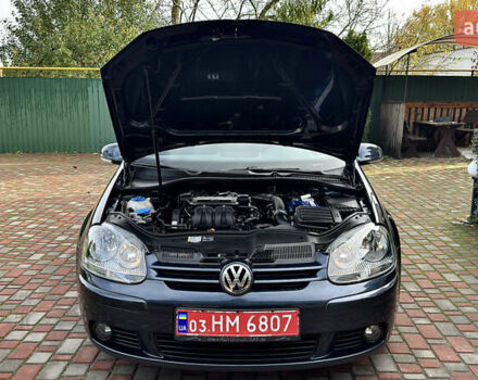 Синий Фольксваген Гольф, объемом двигателя 1.6 л и пробегом 154 тыс. км за 6346 $, фото 84 на Automoto.ua