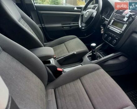 Синий Фольксваген Гольф, объемом двигателя 1.6 л и пробегом 206 тыс. км за 6300 $, фото 61 на Automoto.ua