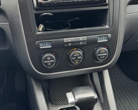 Синий Фольксваген Гольф, объемом двигателя 1.6 л и пробегом 249 тыс. км за 7900 $, фото 13 на Automoto.ua