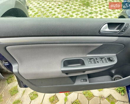 Синий Фольксваген Гольф, объемом двигателя 1.6 л и пробегом 230 тыс. км за 6200 $, фото 9 на Automoto.ua