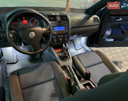 Фольксваген Гольф 2006 в Хмельницком на Automoto.ua Синий Фольксваген Гольф, объемом двигателя 1.99 л и пробегом 250 тыс. км за 5500 $, фото 18 на Automoto.ua