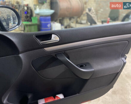 Синій Фольксваген Гольф, об'ємом двигуна 1.39 л та пробігом 309 тис. км за 4400 $, фото 12 на Automoto.ua