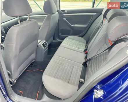 Синий Фольксваген Гольф, объемом двигателя 1.6 л и пробегом 230 тыс. км за 6200 $, фото 6 на Automoto.ua