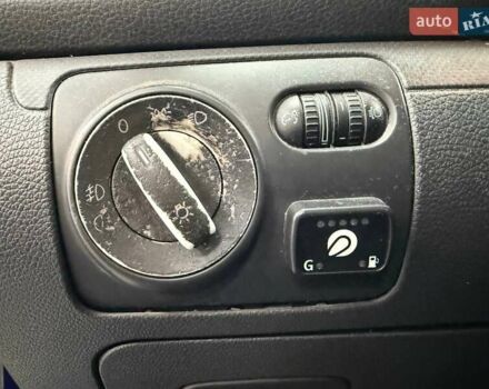 Синій Фольксваген Гольф, об'ємом двигуна 1.6 л та пробігом 331 тис. км за 5990 $, фото 15 на Automoto.ua