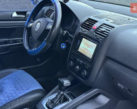 Фольксваген Гольф 2006 в Полтаве на Automoto.ua Синий Фольксваген Гольф, объемом двигателя 1.6 л и пробегом 175 тыс. км за 6400 $, фото 17 на Automoto.ua