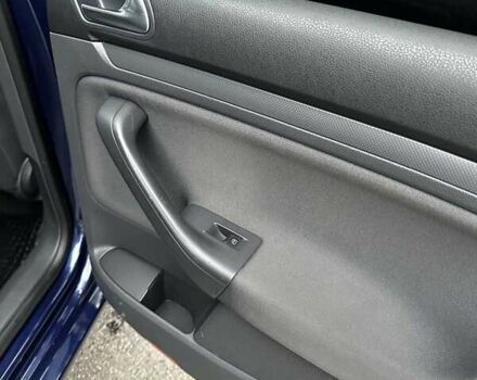 Синий Фольксваген Гольф, объемом двигателя 1.4 л и пробегом 210 тыс. км за 5500 $, фото 11 на Automoto.ua