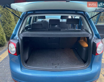 Синий Фольксваген Гольф, объемом двигателя 1.6 л и пробегом 235 тыс. км за 5000 $, фото 23 на Automoto.ua