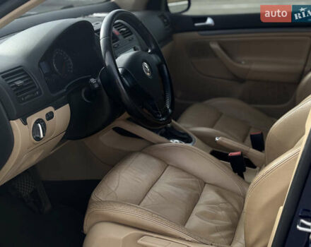 Синий Фольксваген Гольф, объемом двигателя 1.6 л и пробегом 176 тыс. км за 6900 $, фото 18 на Automoto.ua