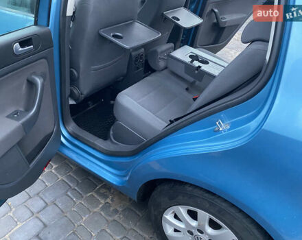 Синий Фольксваген Гольф, объемом двигателя 1.6 л и пробегом 235 тыс. км за 5000 $, фото 18 на Automoto.ua