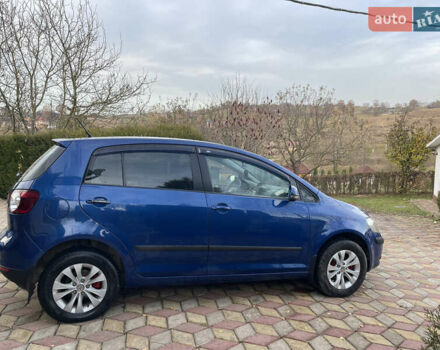 Синий Фольксваген Гольф, объемом двигателя 1.6 л и пробегом 300 тыс. км за 6200 $, фото 14 на Automoto.ua