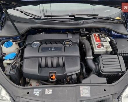 Синий Фольксваген Гольф, объемом двигателя 1.6 л и пробегом 275 тыс. км за 4000 $, фото 12 на Automoto.ua