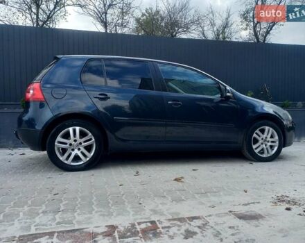 Синий Фольксваген Гольф, объемом двигателя 1.6 л и пробегом 206 тыс. км за 6300 $, фото 63 на Automoto.ua