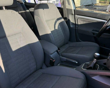 Синий Фольксваген Гольф, объемом двигателя 1.6 л и пробегом 233 тыс. км за 4900 $, фото 9 на Automoto.ua