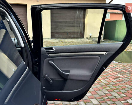 Синий Фольксваген Гольф, объемом двигателя 1.6 л и пробегом 154 тыс. км за 6346 $, фото 76 на Automoto.ua