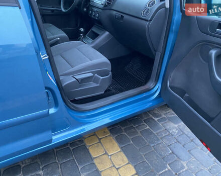 Синий Фольксваген Гольф, объемом двигателя 1.6 л и пробегом 235 тыс. км за 5000 $, фото 30 на Automoto.ua