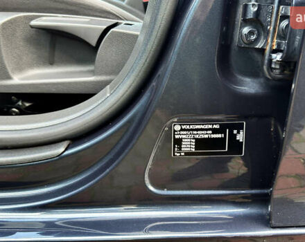 Синий Фольксваген Гольф, объемом двигателя 1.6 л и пробегом 154 тыс. км за 6346 $, фото 95 на Automoto.ua