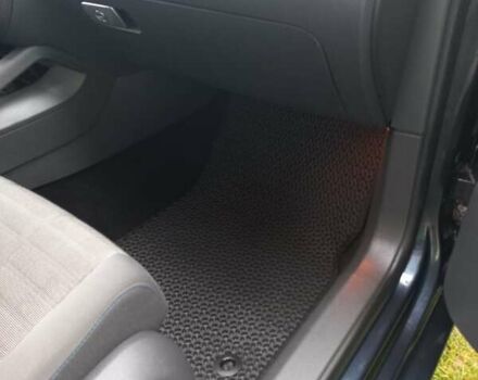 Синий Фольксваген Гольф, объемом двигателя 1.6 л и пробегом 232 тыс. км за 5200 $, фото 18 на Automoto.ua