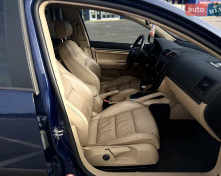 Синий Фольксваген Гольф, объемом двигателя 1.6 л и пробегом 176 тыс. км за 6900 $, фото 17 на Automoto.ua