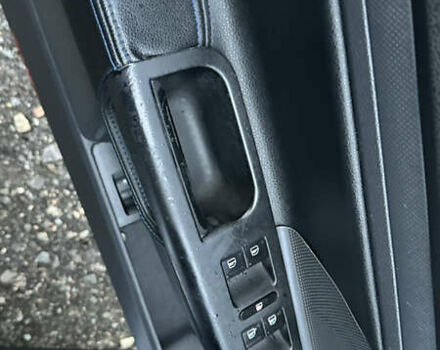 Фольксваген Гольф 2006 в Полтаве на Automoto.ua Синий Фольксваген Гольф, объемом двигателя 1.6 л и пробегом 175 тыс. км за 6400 $, фото 14 на Automoto.ua