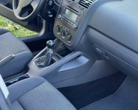 Синий Фольксваген Гольф, объемом двигателя 1.6 л и пробегом 206 тыс. км за 6200 $, фото 32 на Automoto.ua