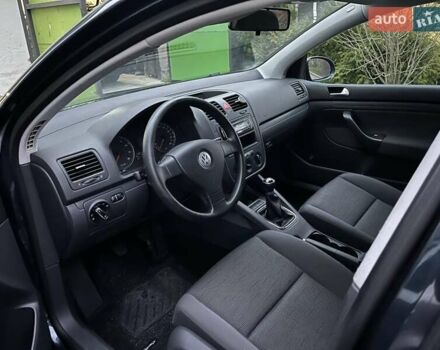 Синій Фольксваген Гольф, об'ємом двигуна 1.6 л та пробігом 176 тис. км за 5800 $, фото 19 на Automoto.ua