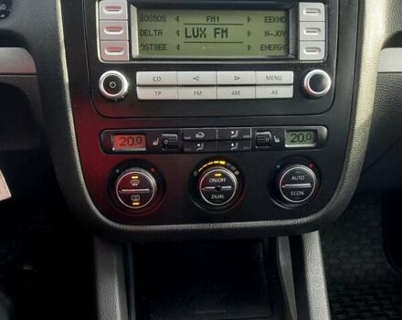 Синий Фольксваген Гольф, объемом двигателя 1.6 л и пробегом 206 тыс. км за 6300 $, фото 35 на Automoto.ua