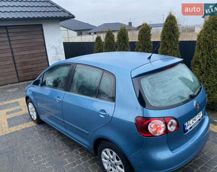 Синий Фольксваген Гольф, объемом двигателя 1.6 л и пробегом 235 тыс. км за 5000 $, фото 5 на Automoto.ua