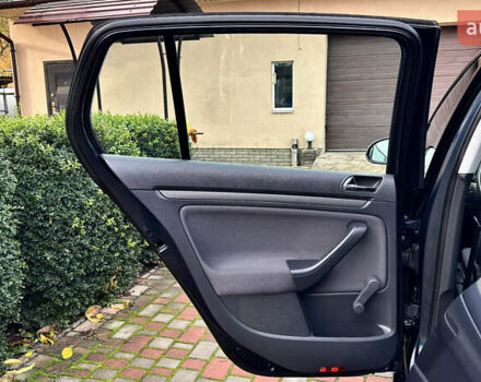 Синий Фольксваген Гольф, объемом двигателя 1.6 л и пробегом 154 тыс. км за 6346 $, фото 74 на Automoto.ua