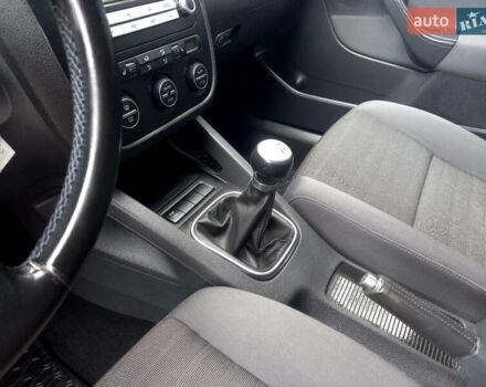 Синий Фольксваген Гольф, объемом двигателя 1.6 л и пробегом 206 тыс. км за 6300 $, фото 59 на Automoto.ua