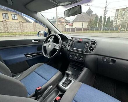 Синий Фольксваген Гольф, объемом двигателя 1.6 л и пробегом 303 тыс. км за 5800 $, фото 4 на Automoto.ua